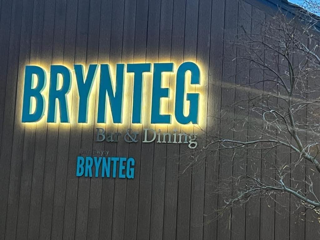 Number 57 Brynteg Hotel Caernarfon Ngoại thất bức ảnh
